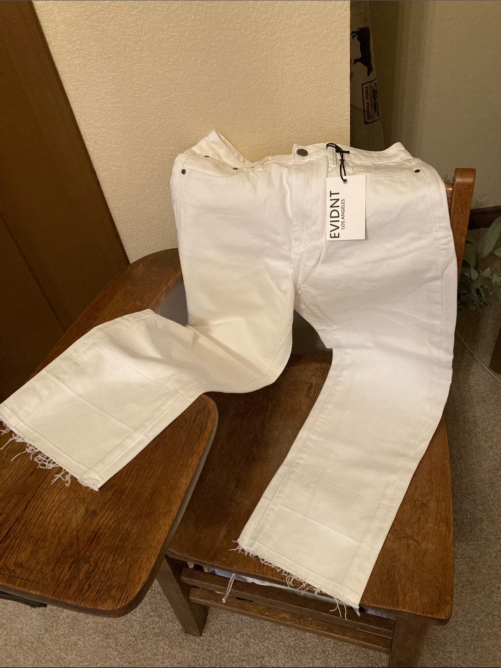 EVIDNT ESSEN RELAXED Raw Hem Ankle Jeans NWT
